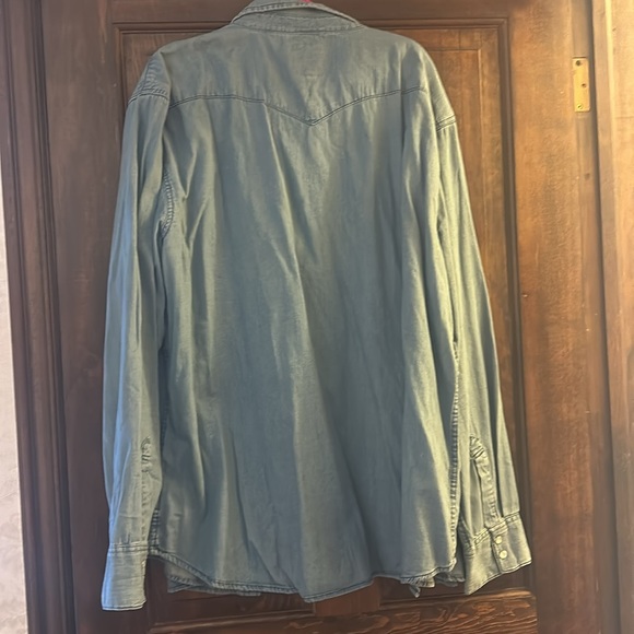 NWT Levi snap Jean shirt - Picture 5 of 5